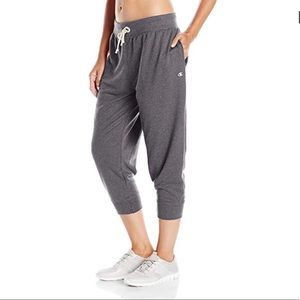 SALE‼️ Champion French Terry Cropped Jogger Capri